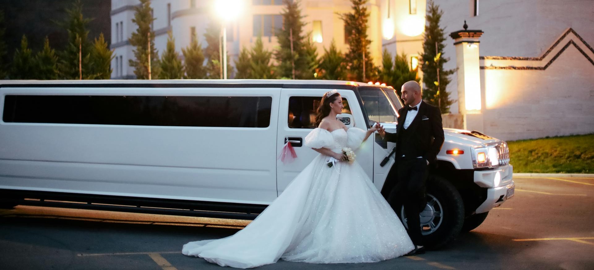 Limuzyna na ślub - luksus czy konieczność?